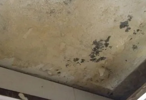 华蓥阳台漏水维修公司分享下华蓥卫生间渗水维修需要注意哪些问题。